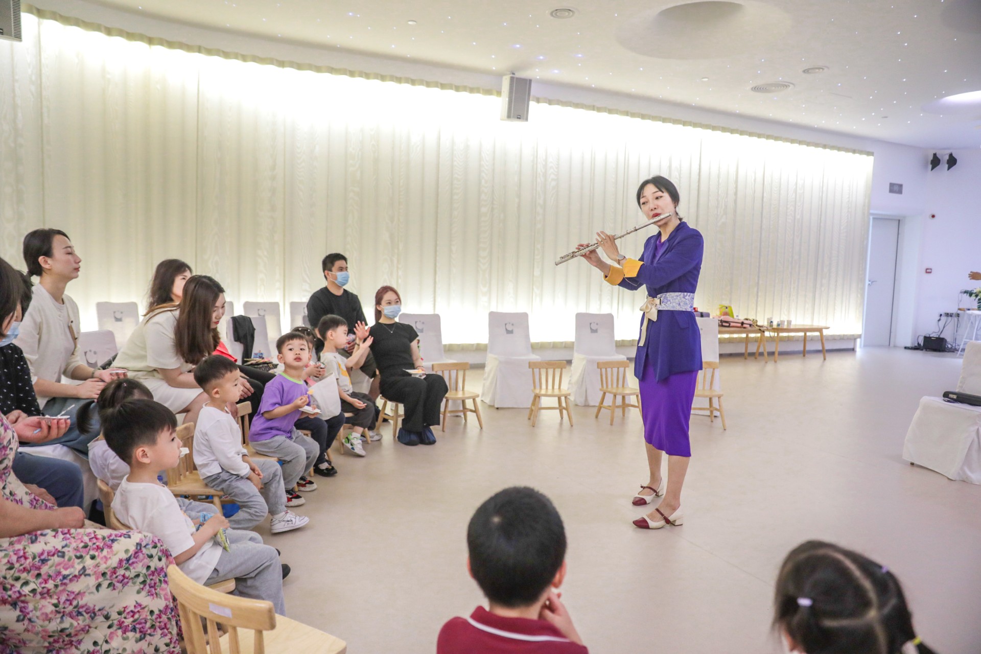 科發(fā)幼兒園特邀數(shù)位音樂(lè)家、演奏家到訪“贏·劇場(chǎng)”